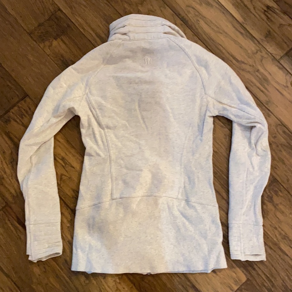 Lululemon zip up - Picture 5 of 6